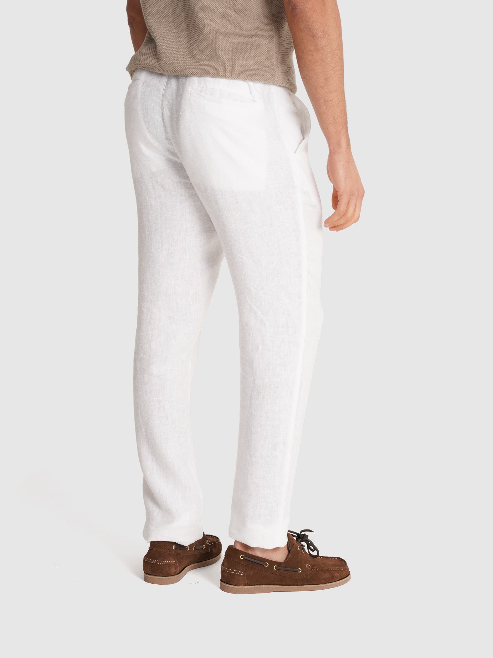 CALÇAS REGULAR FIT BRANCAS LISAS MARK BELLUCCI