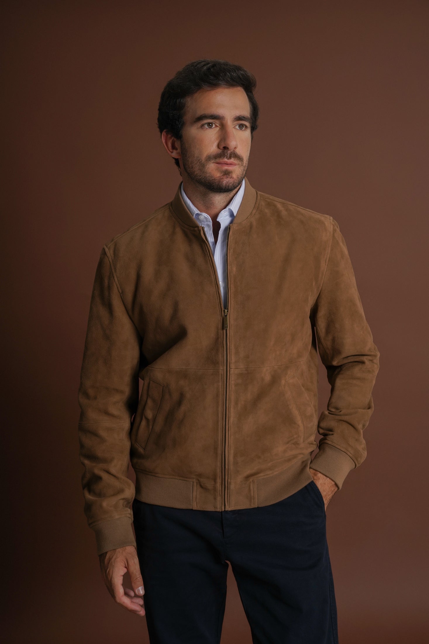 BLUSÃO OUTROS REGULAR FIT CASTANHO LISO MARK BELLUCCI