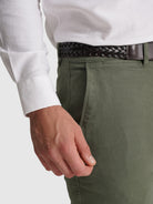 PANTALÓN REGULAR FIT VERDE MARK BELLUCCI