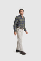 CALÇAS ALGODÃO REGULAR FIT BEGES LISAS MR. BLUE