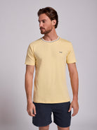CAMISETA DE ALGODÓN AMARILLA MANGA CORTA REGULAR FIT MR. AZUL